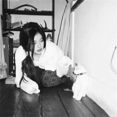黑白高级头像女