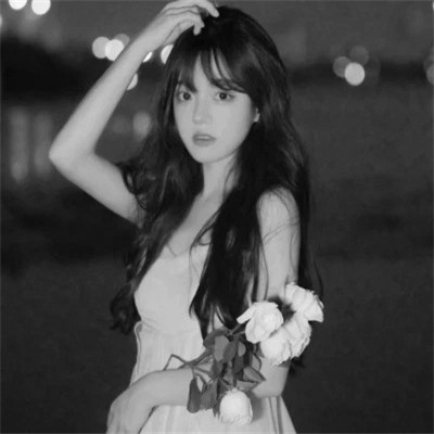 黑白高级头像女