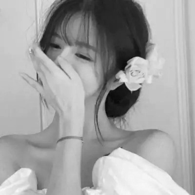 黑白高级头像女