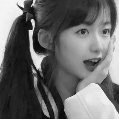 黑白高级头像女