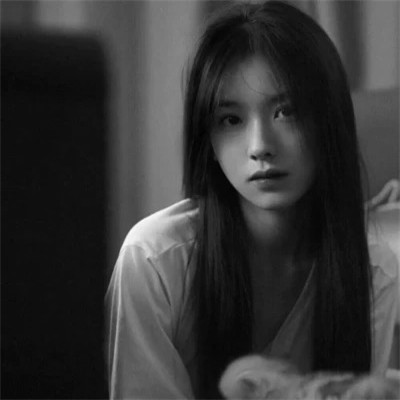 黑白高级头像女
