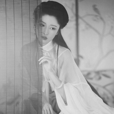 黑白系古风女头