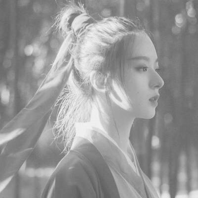 黑白系古风女头