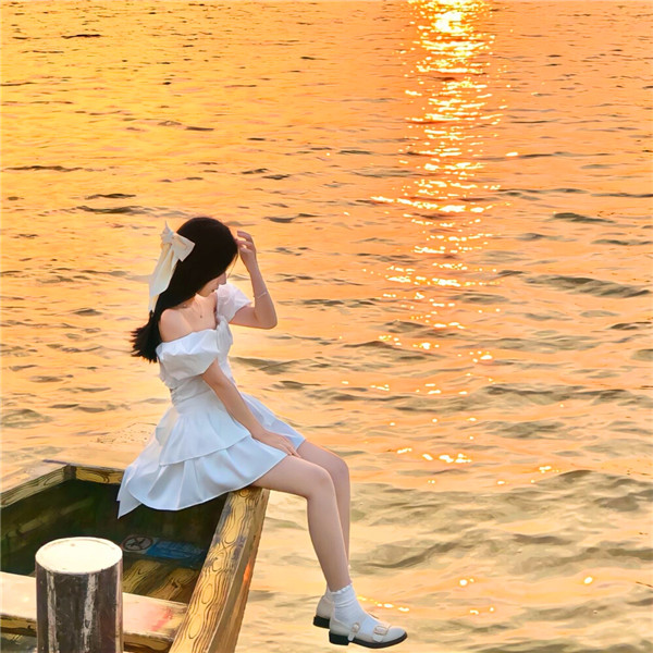 2025年女微信头像最火图片