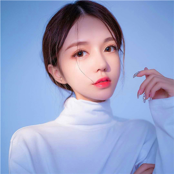 2025年女微信头像最火图片