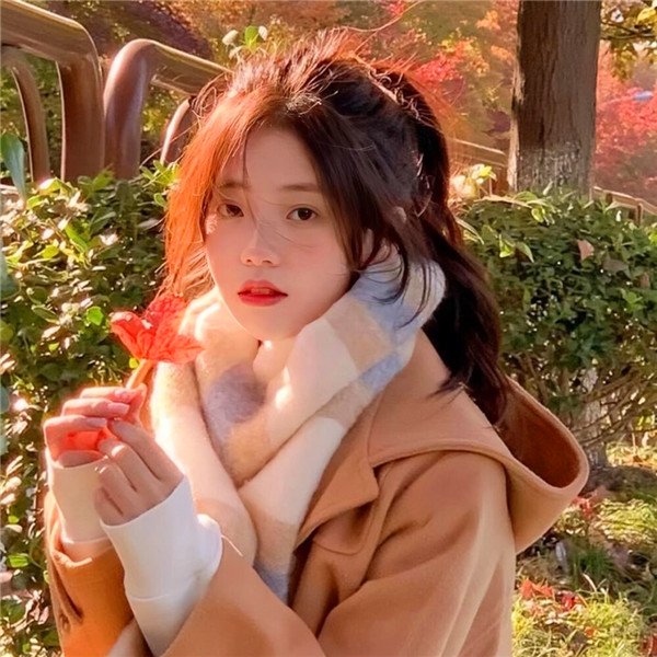 2025年女微信头像最火图片