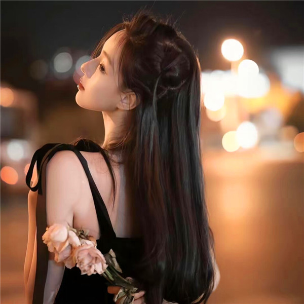 2025年女微信头像最火图片