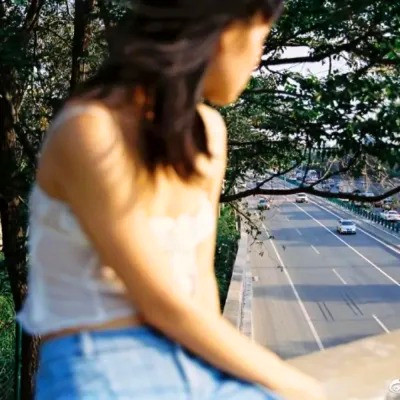 头像意境氛围感女生