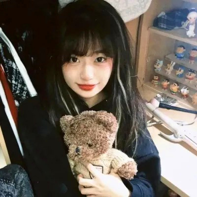头像意境氛围感女生