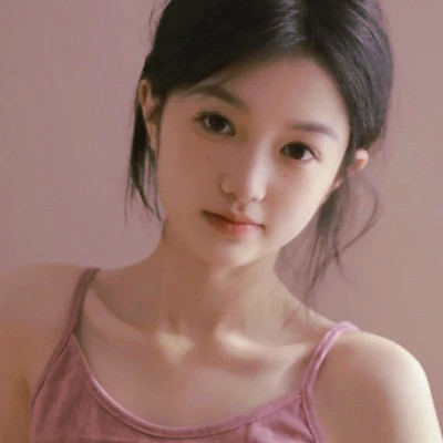 女生微信头像简约干净治愈图片