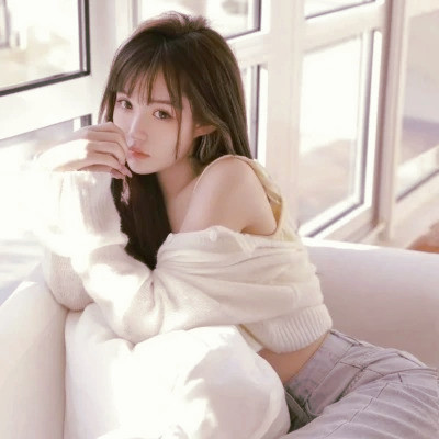 女生微信头像简约干净治愈图片