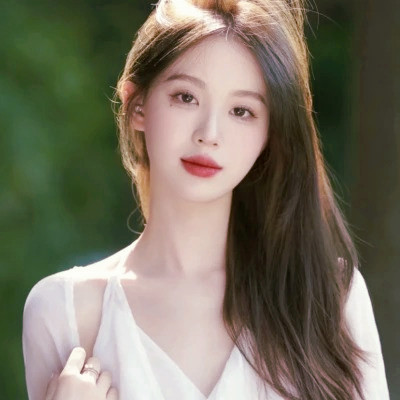 女生微信头像简约干净治愈图片