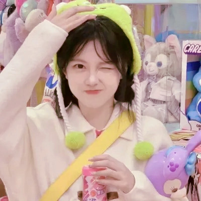女生微信头像简约干净治愈图片