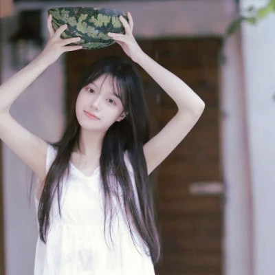 女生微信头像简约干净治愈图片