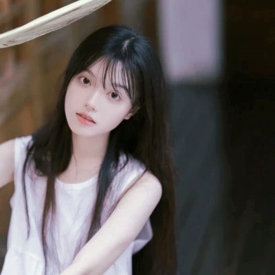 女生微信头像简约干净治愈图片