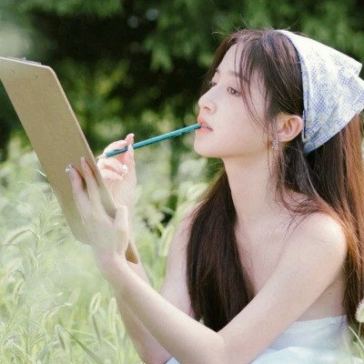 女生微信头像简约干净治愈图片