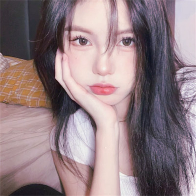 女生微信头像简约干净治愈图片