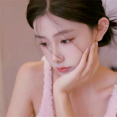 女生微信头像简约干净治愈图片