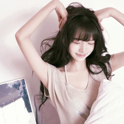 女生微信头像简约干净治愈图片