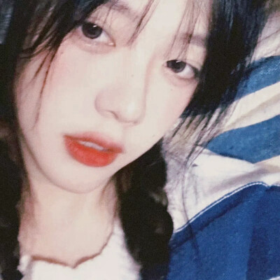 女生微信头像简约干净治愈图片