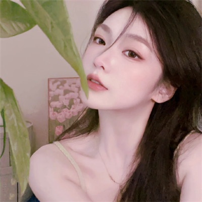 女生微信头像简约干净治愈图片