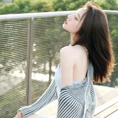 头像简约干净微信头像女生图片