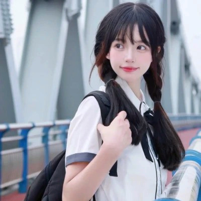 高清非常干净的女生头像图片