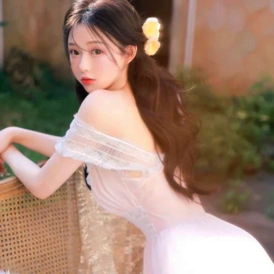 高清非常干净的女生头像图片