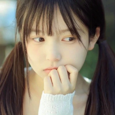 高清非常干净的女生头像图片