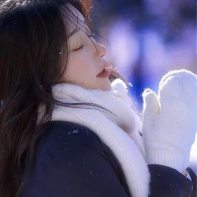 高清非常干净的女生头像图片