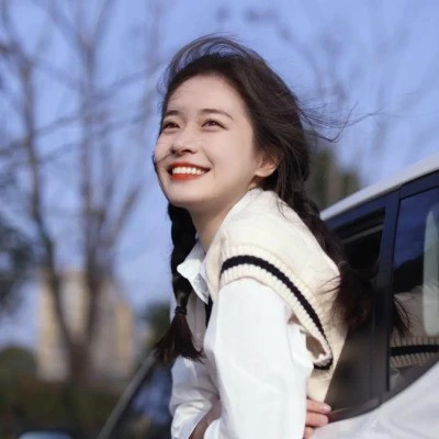 高清非常干净的女生头像图片