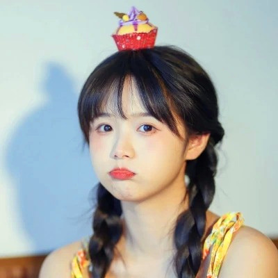 高清非常干净的女生头像图片