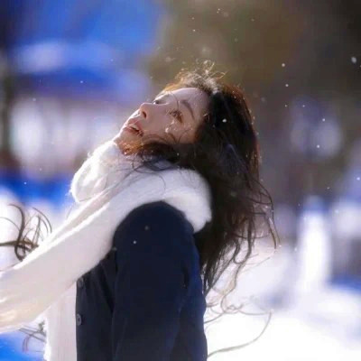 高清非常干净的女生头像图片