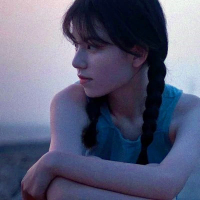 高清非常干净的女生头像图片