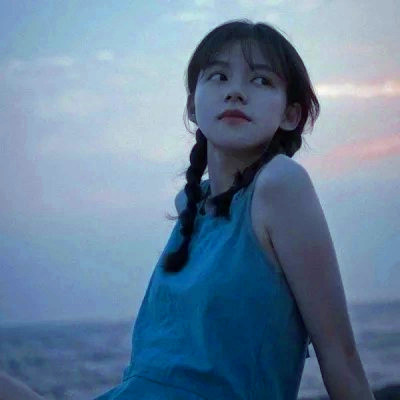 高清非常干净的女生头像图片