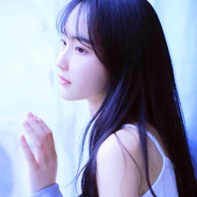 高清非常干净的女生头像图片