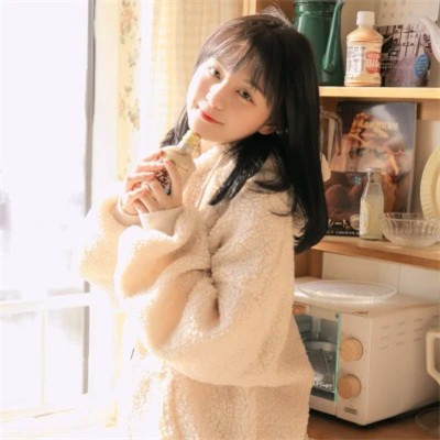 超级干净的女生头像图片