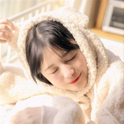 超级干净的女生头像图片