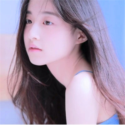 清新阳光且干净的女生头像图片