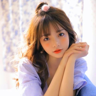 微信干净简约有气质的女生头像图片