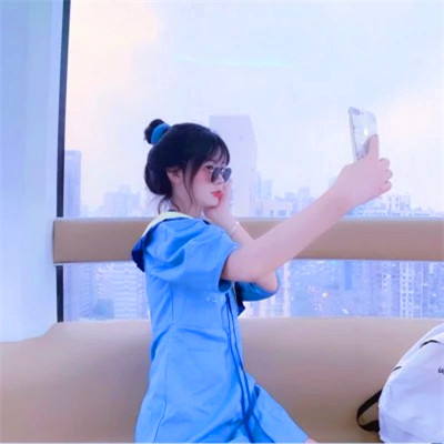 微信干净简约有气质的女生头像图片