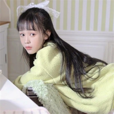 微信干净简约有气质的女生头像图片