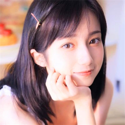 微信干净简约有气质的女生头像图片