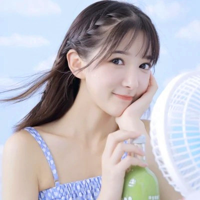微信干净简约有气质的女生头像图片
