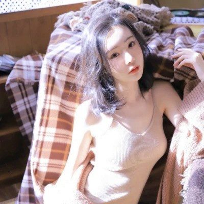 微信干净简约有气质的女生头像图片