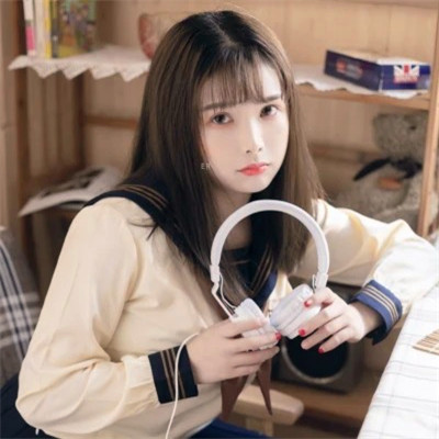 微信干净简约有气质的女生头像图片