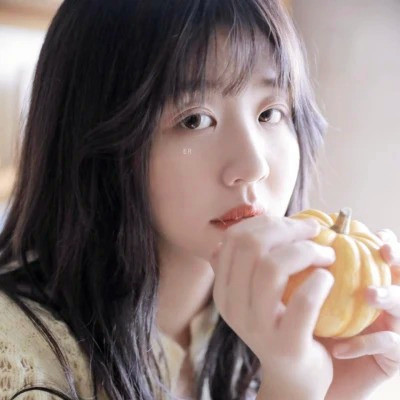 微信干净简约有气质的女生头像图片