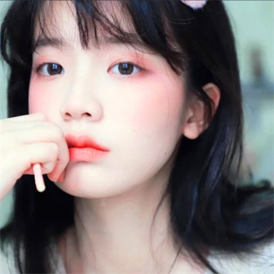 女生头像干净简约治愈系唯美图片