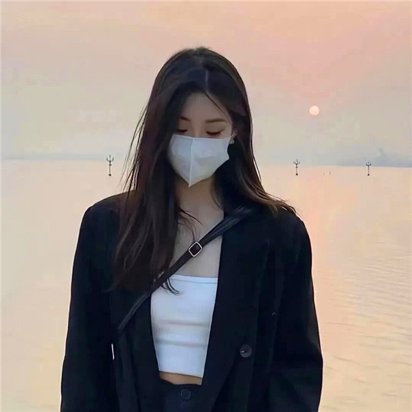 不明显情侣头像一男一女真人一人一张图片