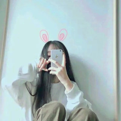 给人一种阳光的头像女生高清图片